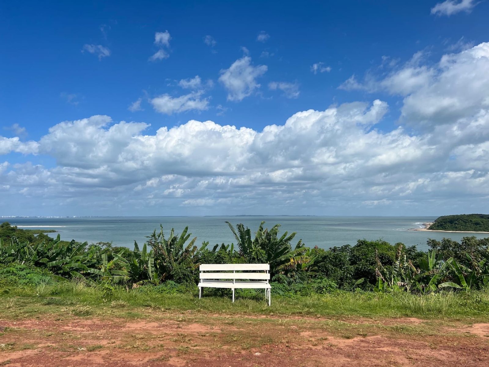 Banco com vista para a Baía de São Marcos