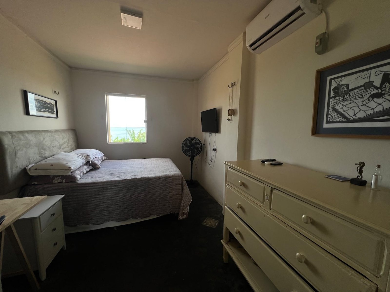 Segundo quarto, com ar-condicionado
